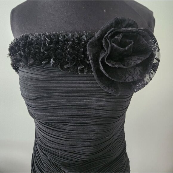 ROMEO & JULIETTE | strapless ruched dress bodycon ruffles lace flower black sz S - Picture 3 of 8